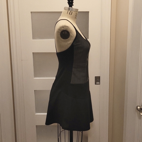 Kollontaï Strappy Grey/Black Tunic - XL - Picture 3 of 7